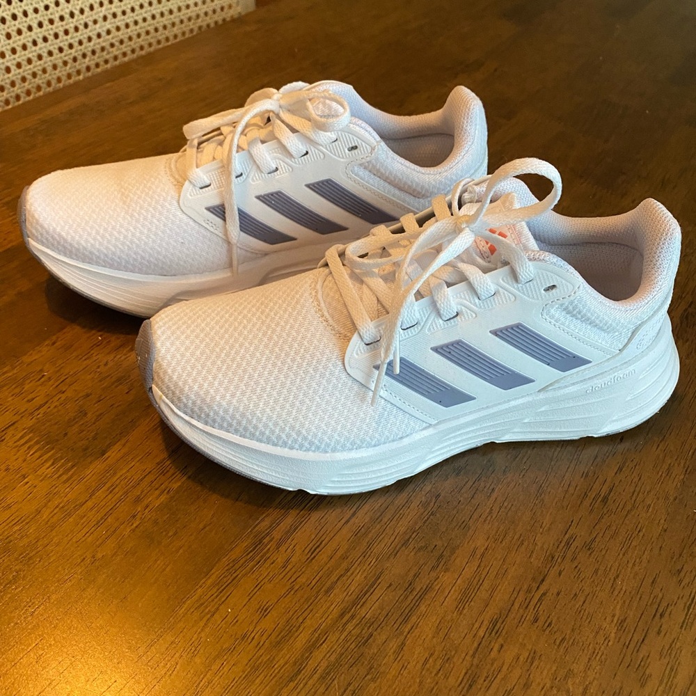 Adidas Women’s Galaxy 6 Running Shoes basically brand new! Size 8.5